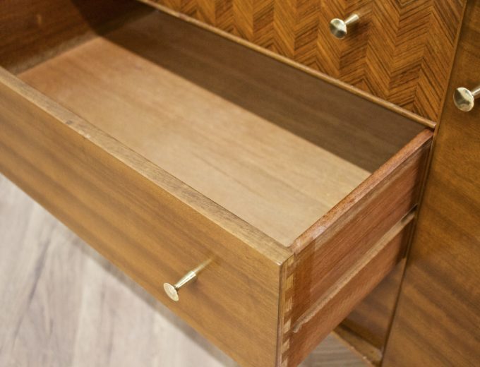Mid Century Walnut Compact Sideboard or Dresser from Uniflex #0570 6
