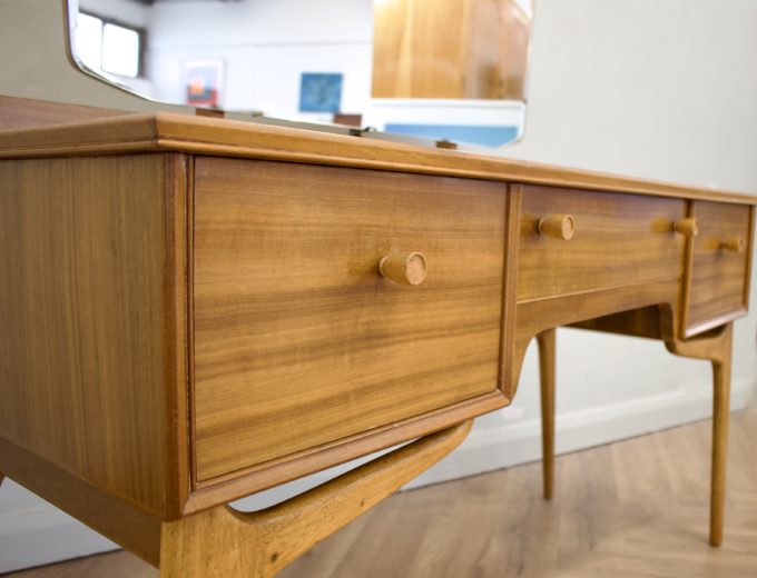 Mid Century Walnut Dressing Table from Alfred Cox #0633 4