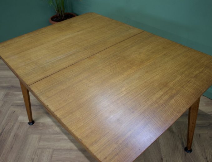 Mid Century Walnut Extending Dining Table from Alfred Cox #0874 4