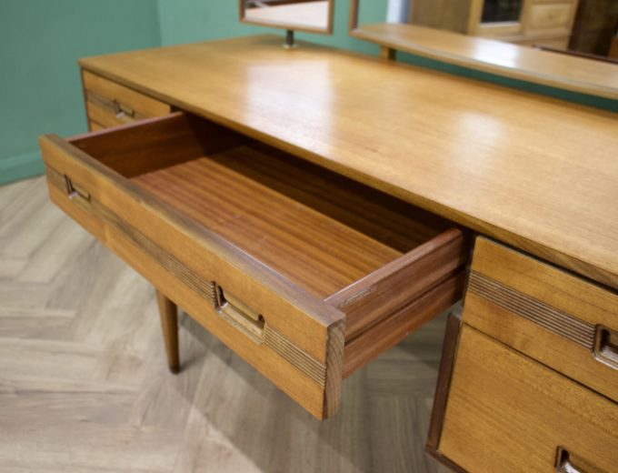 Mid Century Teak Dressing Table from Butilux #1030 5