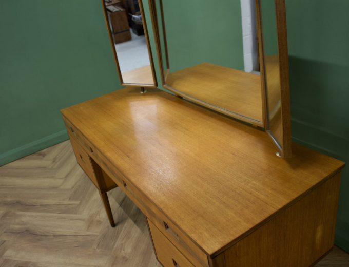 Mid Century Teak Dressing Table from Butilux #1030 3