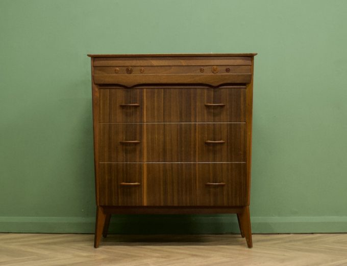 Mid Century Walnut Chest of Drawers from Waring and Gillow #1017 0