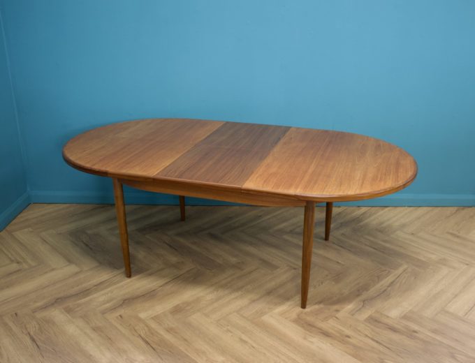 Mid Century Teak Extending Oval Dining Table from G Plan #1117 1