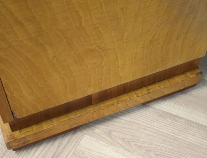 Vintage Art Deco 1930s Maple & Walnut Compact Compactum Wardrobe #1372 12