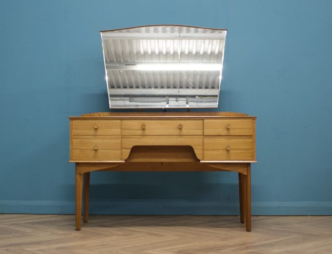 Mid Century Walnut Dressing Table from Alfred Cox, 1950s #1635 6