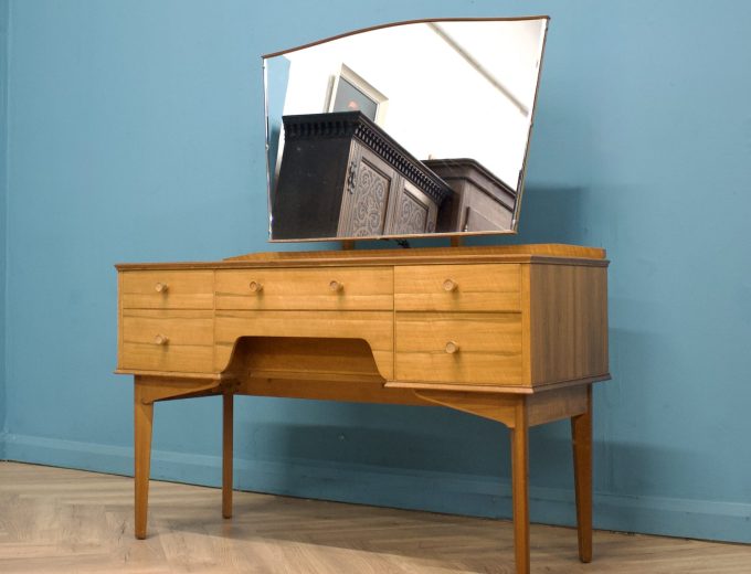 Mid Century Walnut Dressing Table from Alfred Cox, 1950s #1635 5
