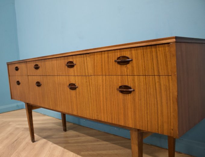 Mid Century Teak Compact Sideboard, 1960s #1679 5