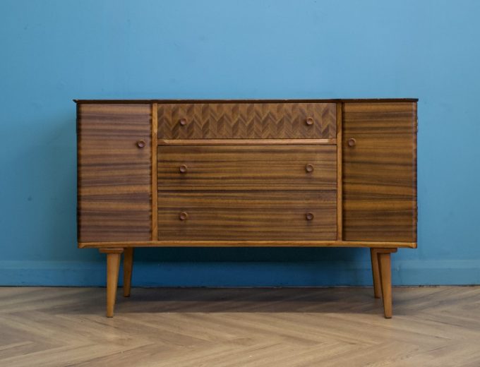 Mid Century Walnut Compact Sideboard from Uniflex, 1960s #1756 10