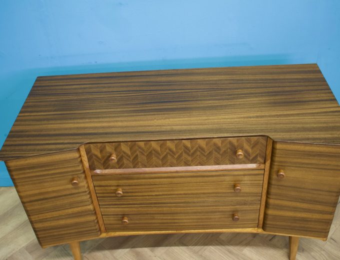 Mid Century Walnut Compact Sideboard from Uniflex, 1960s #1756 6