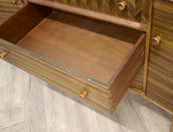 Mid Century Walnut Compact Sideboard from Uniflex, 1960s #1756 3