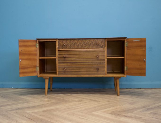 Mid Century Walnut Compact Sideboard from Uniflex, 1960s #1756 1