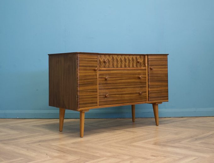 Mid Century Walnut Compact Sideboard from Uniflex, 1960s #1756 0