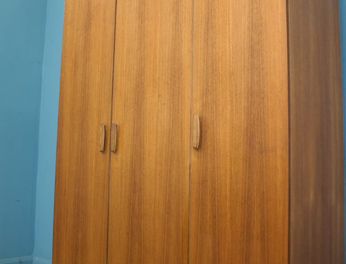 Mid Century Teak Quadrille Triple Door Wardrobe from G Plan, 1960s #1764 8