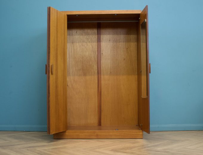 Mid Century Teak Quadrille Triple Door Wardrobe from G Plan, 1960s #1764 3