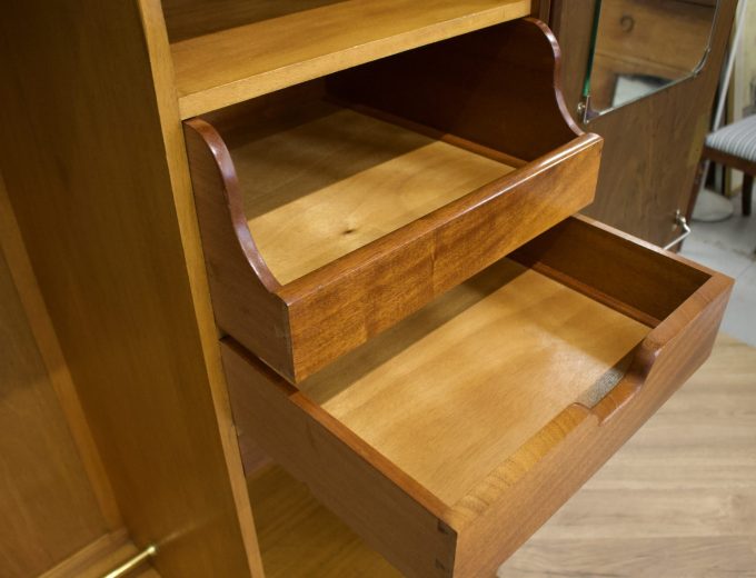 1930s Walnut Art Deco Compactum, 1930s #1800 2