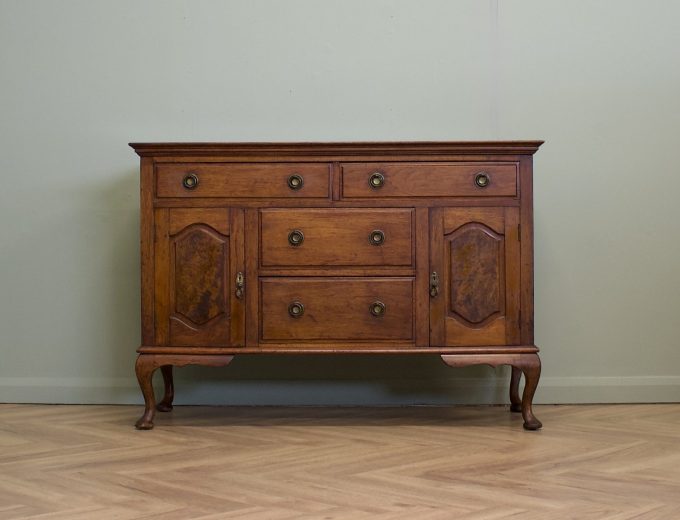 Early 20th Century Walnut Sideboard, 1910s #1809 9