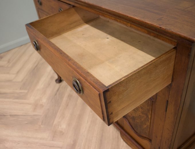 Early 20th Century Walnut Sideboard, 1910s #1809 5