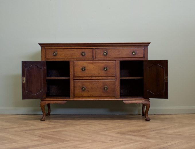 Early 20th Century Walnut Sideboard, 1910s #1809 3