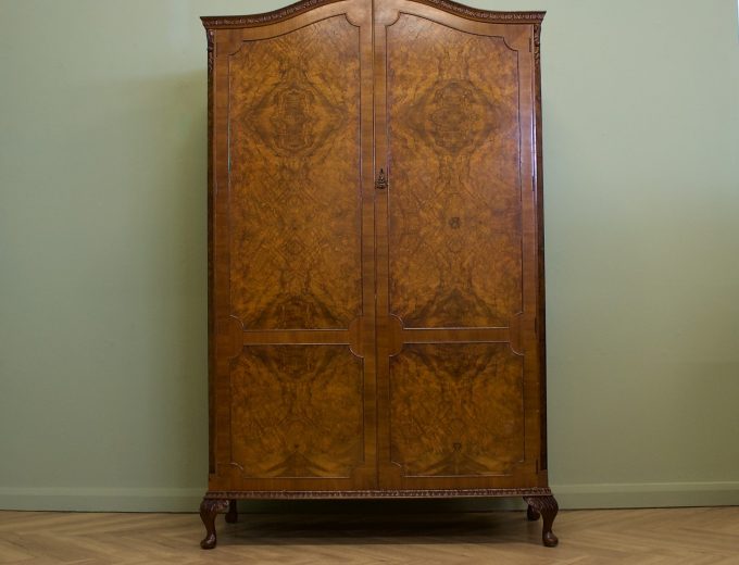 Vintage Queen Anne Style Burr Walnut Wardrobe, 1950s #1811 0