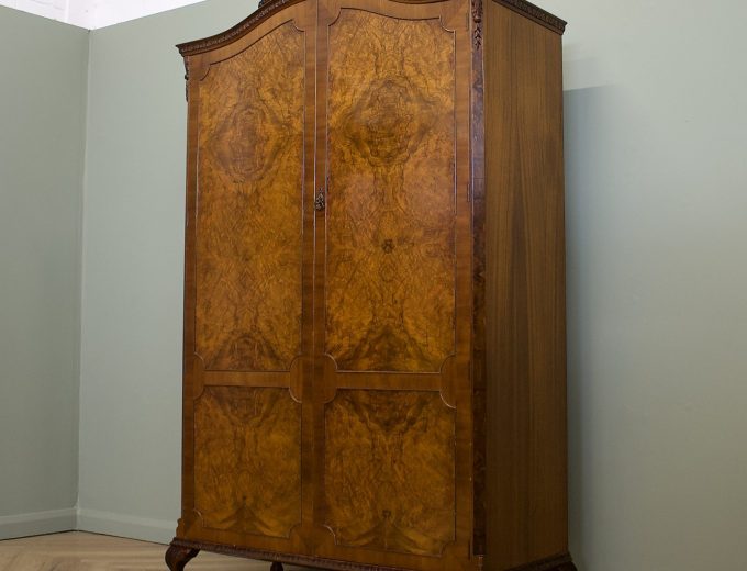 Vintage Queen Anne Style Burr Walnut Wardrobe, 1950s #1811 8
