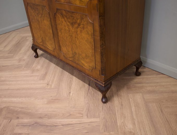 Vintage Queen Anne Style Burr Walnut Wardrobe, 1950s #1811 7