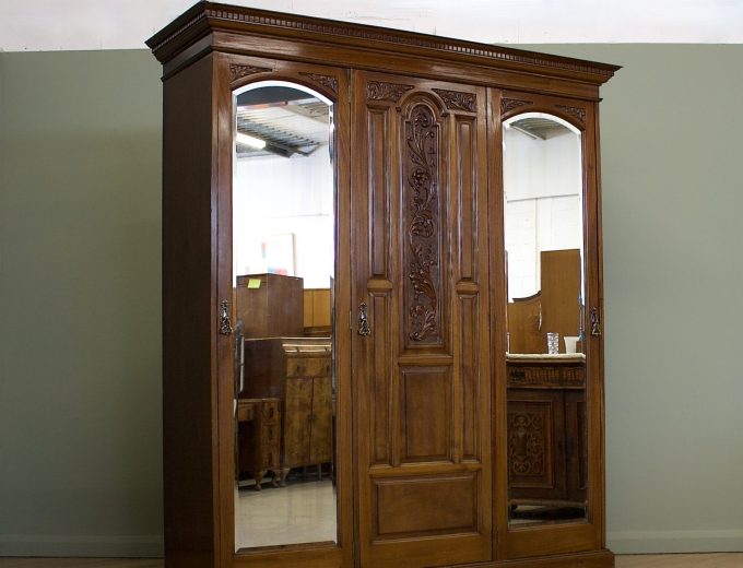 Antique Edwardian Walnut Wardrobe, 1900s #1832 0