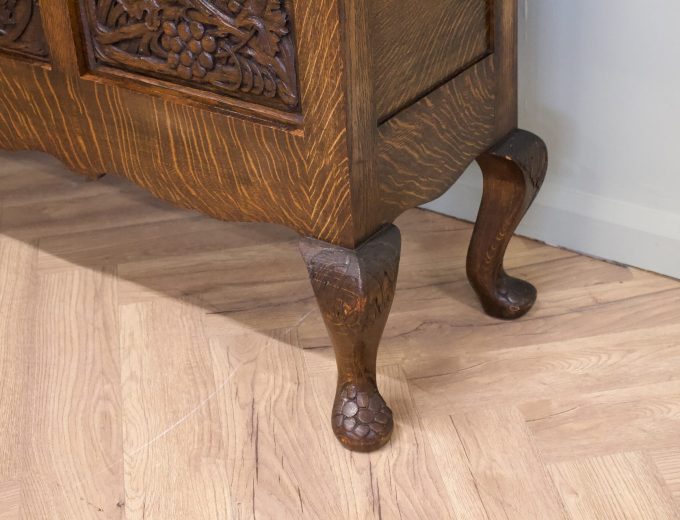 Vintage Oak Jacobean Style Carved Cabinet Dresser, 1980s #1831 10