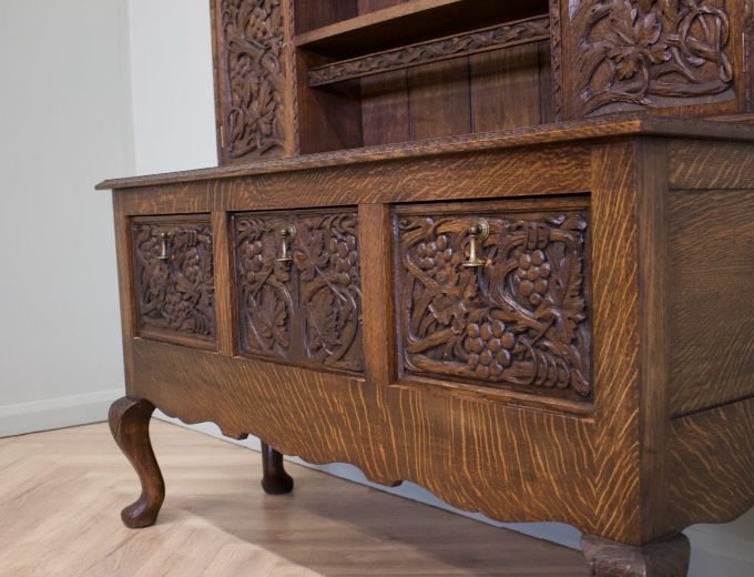 Vintage Oak Jacobean Style Carved Cabinet Dresser, 1980s #1831 9