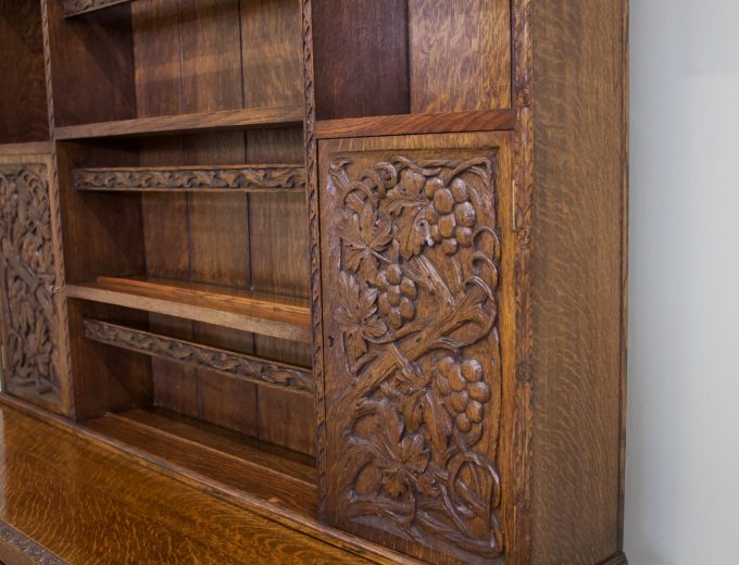 Vintage Oak Jacobean Style Carved Cabinet Dresser, 1980s #1831 8