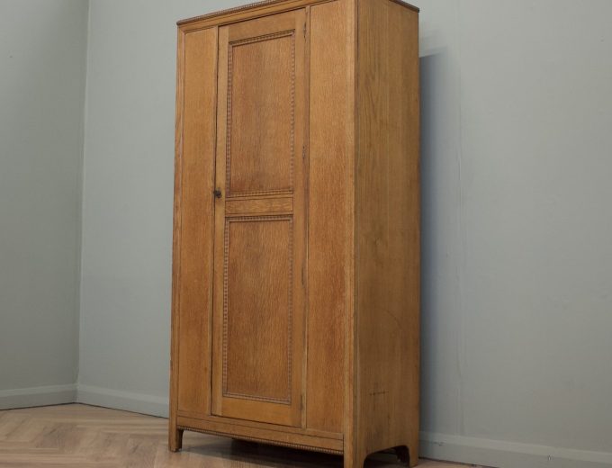 Oak Art Deco Wardrobe Hall Robe Cupboard by Harris Lebus, 1930s #1847 8