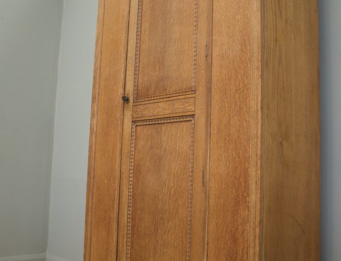 Oak Art Deco Wardrobe Hall Robe Cupboard by Harris Lebus, 1930s #1847 7
