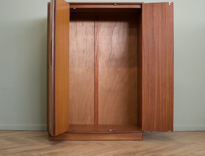 Mid Century Teak Fresco Triple Door Wardrobe from G Plan, 1960s #2167 2